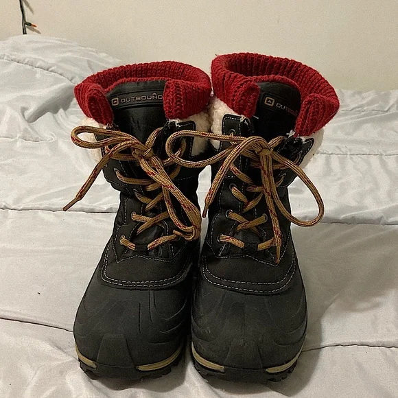 Womens Size 9 Outbound Winter Boots - Picture 1 of 6